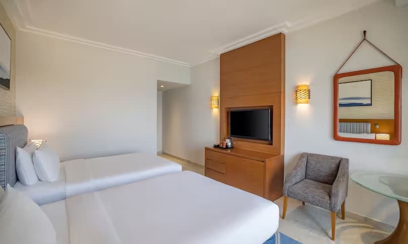 Guest Double room with balcony and with Island view twin beds