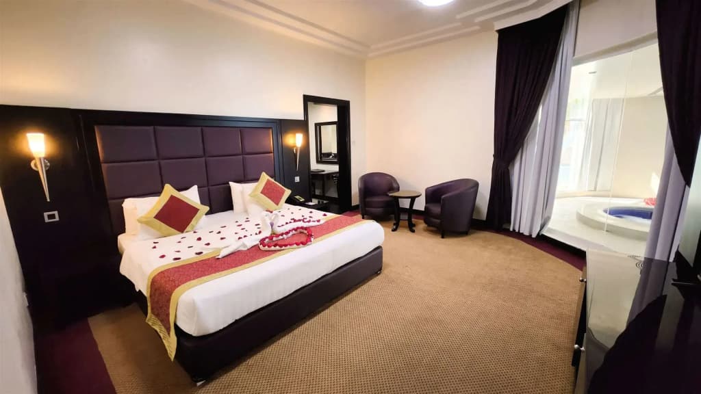 Empire Suite