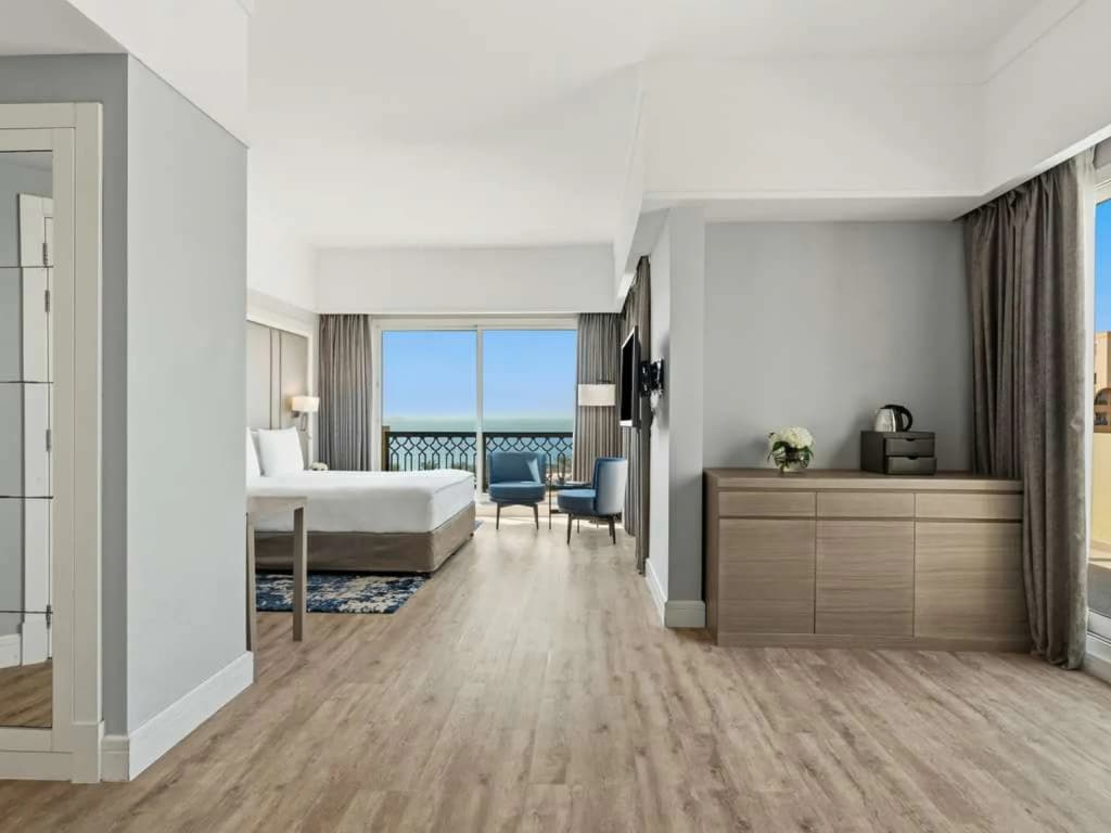 Premium Interconnecting Family Triple Suite with pool or sea view