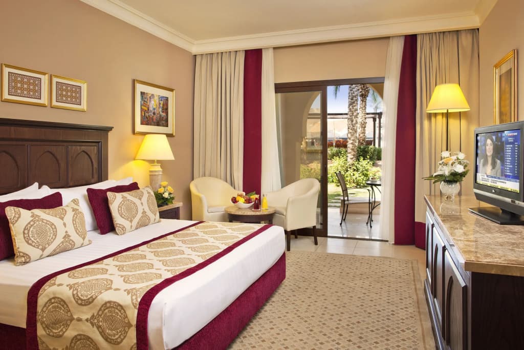 Standard Double room with ocean view full double bed