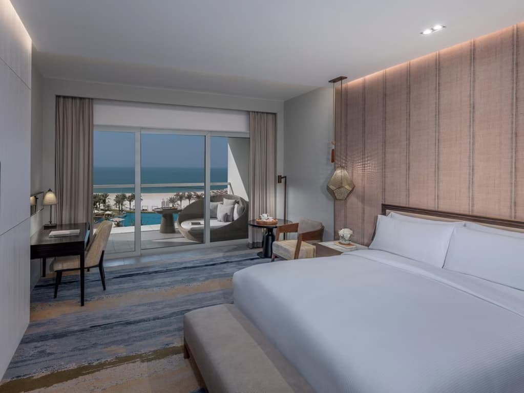Club Lounge Access Double room with sea view full double bed