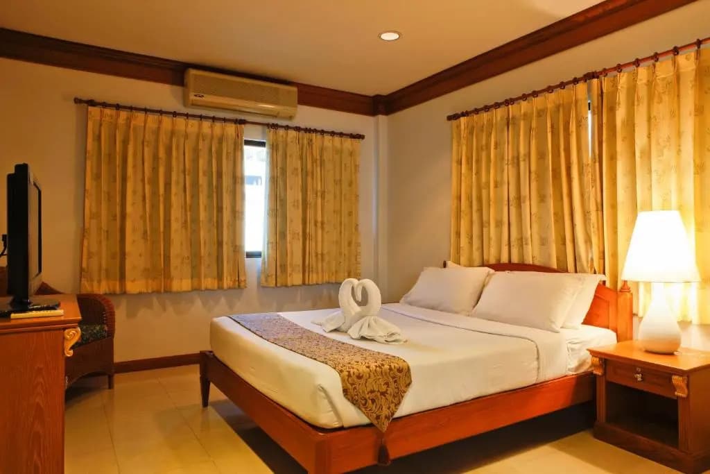 3 Bedrooms Penthouse Sextuple Suite