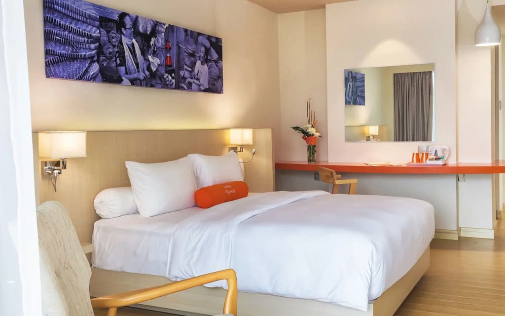 Harris Double room Pool Side Access full double bed