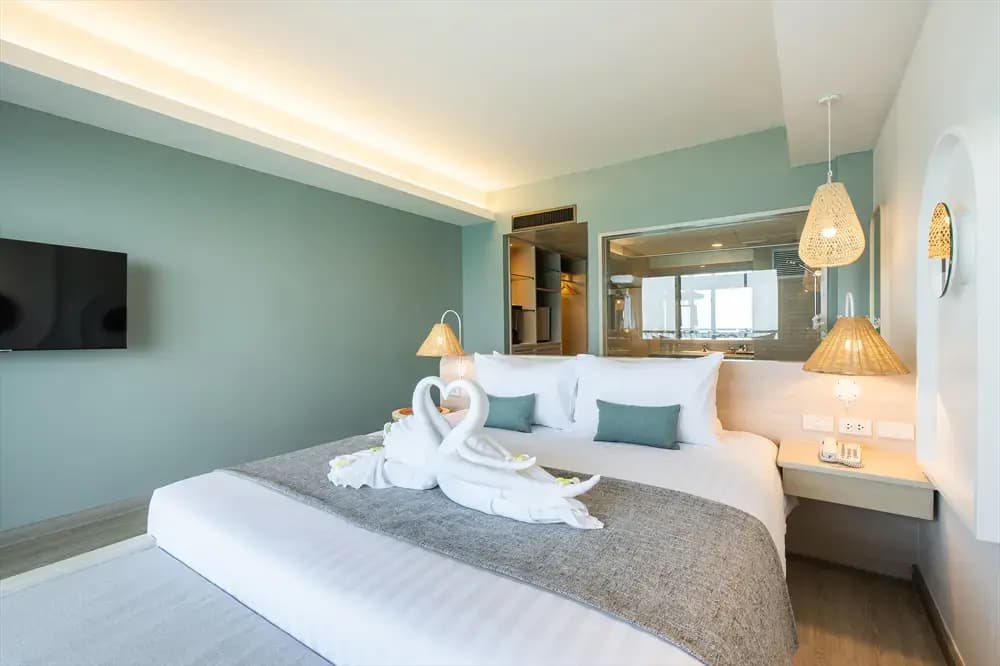 Premium Double room oceanfront full double bed