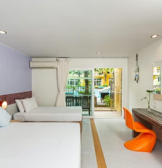 Deluxe Double room with pool view twin beds