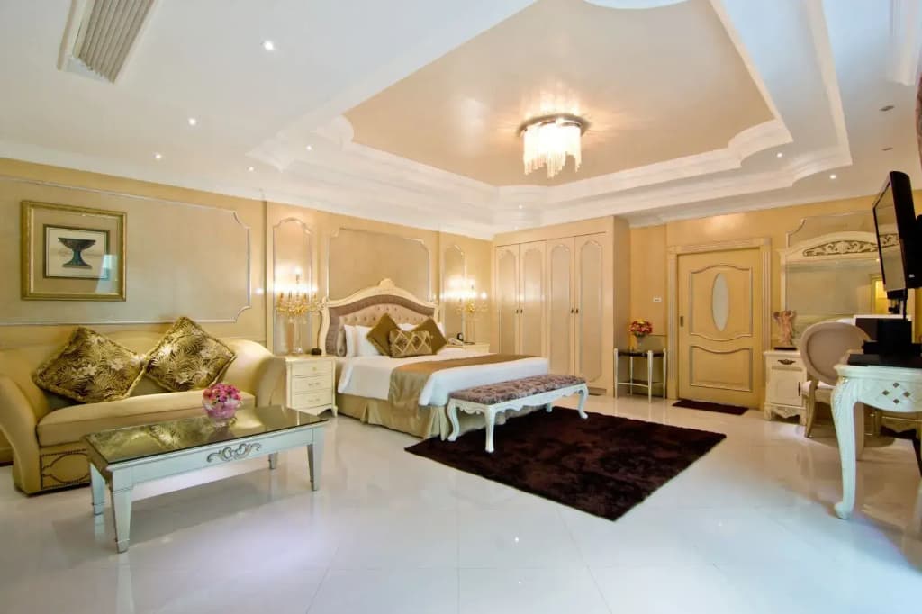 Double Suite Garden full double bed