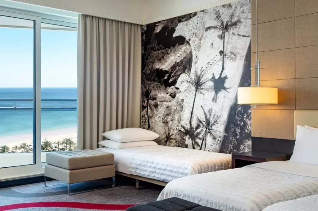 1 Bedroom Executive Double Club Suite with balcony and with ocean view full double bed
