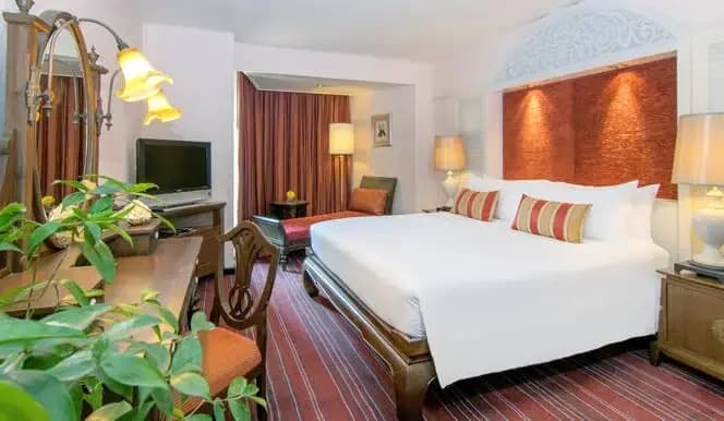 Siam Double Suite full double bed