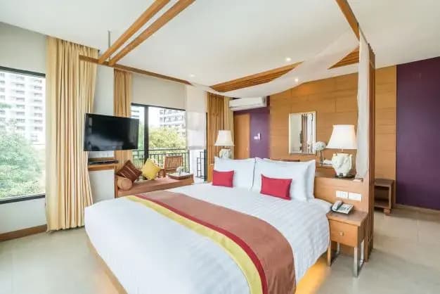 Double Suite oceanfront full double bed
