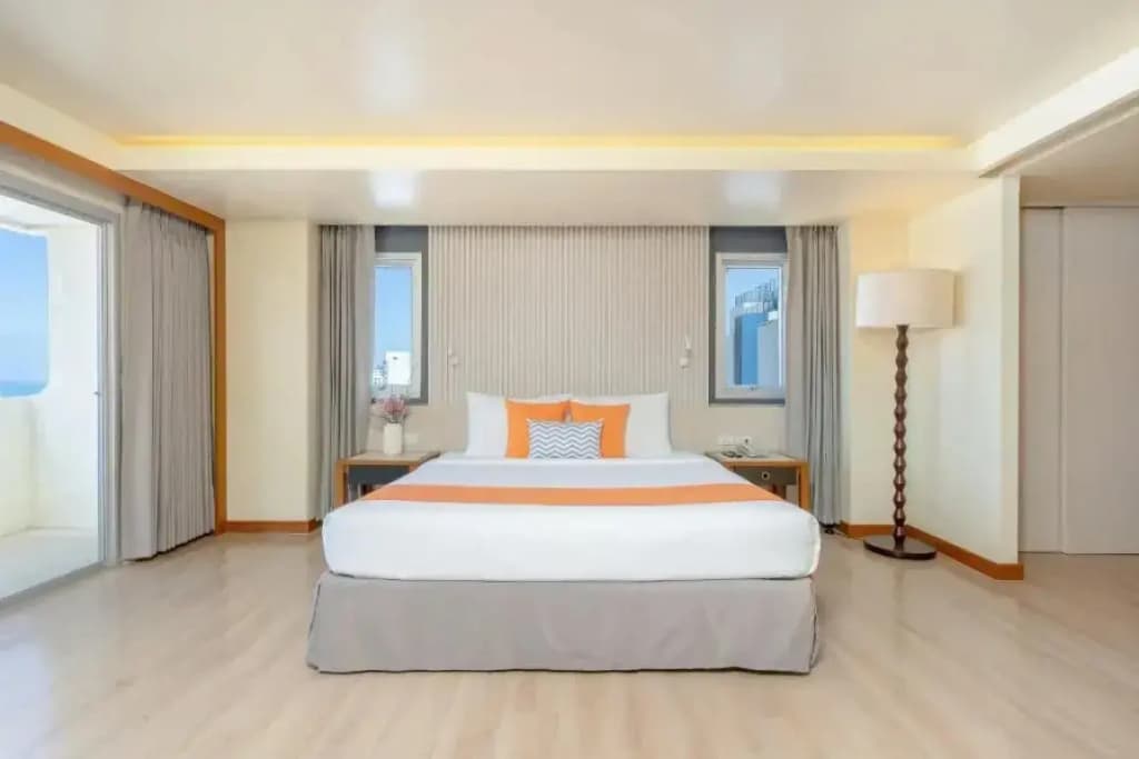 Deluxe Double room with sea view full double bed