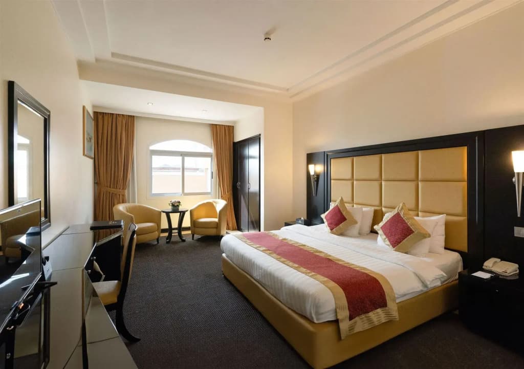 Executive Double Suite full double bed