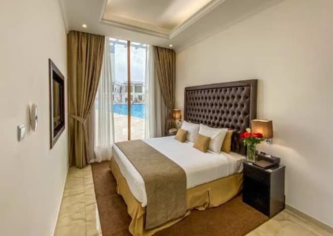 Premium Double Bungalow with pool view full double bed