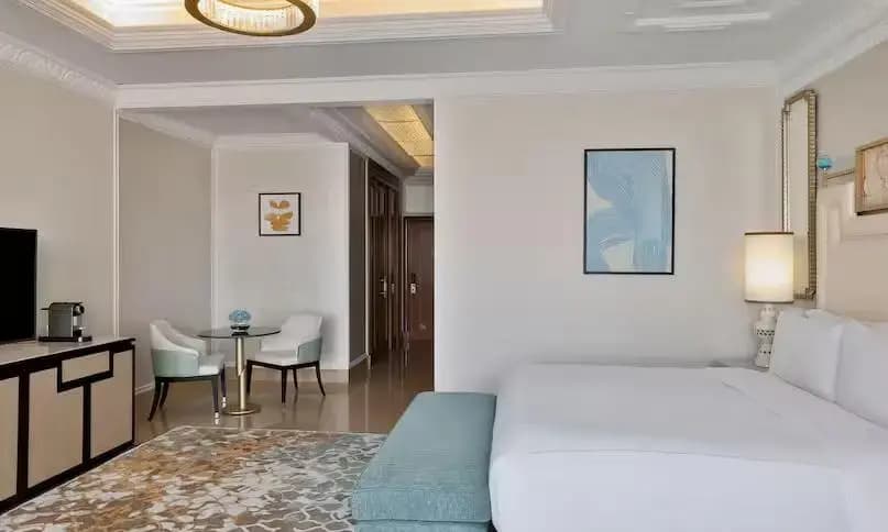 Premier Quadruple room with golf view