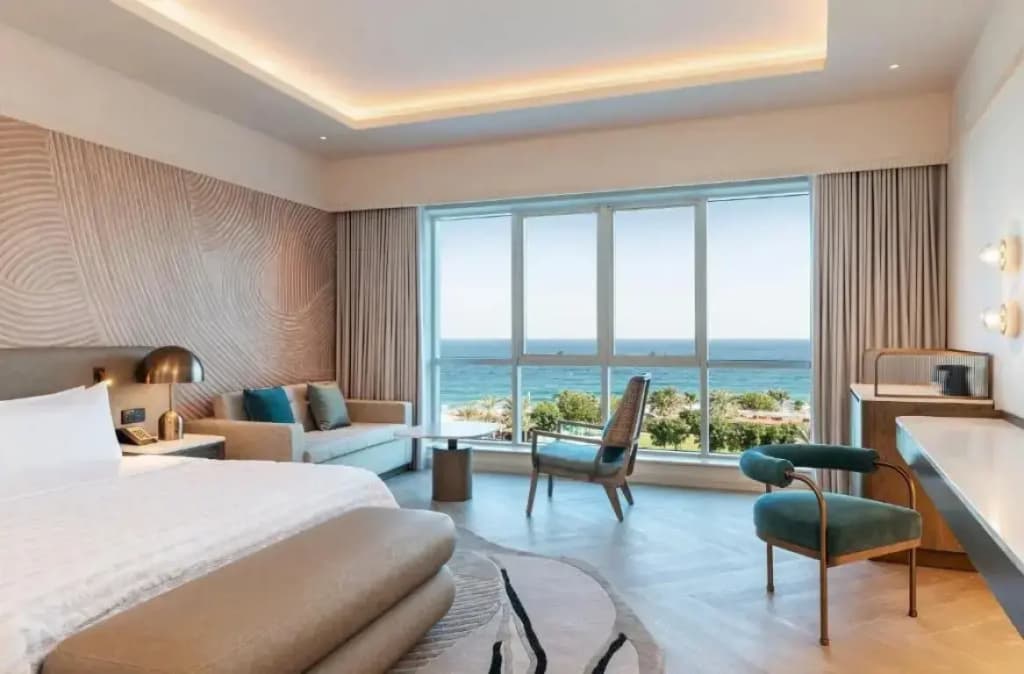 Deluxe Double room with balcony full double bed