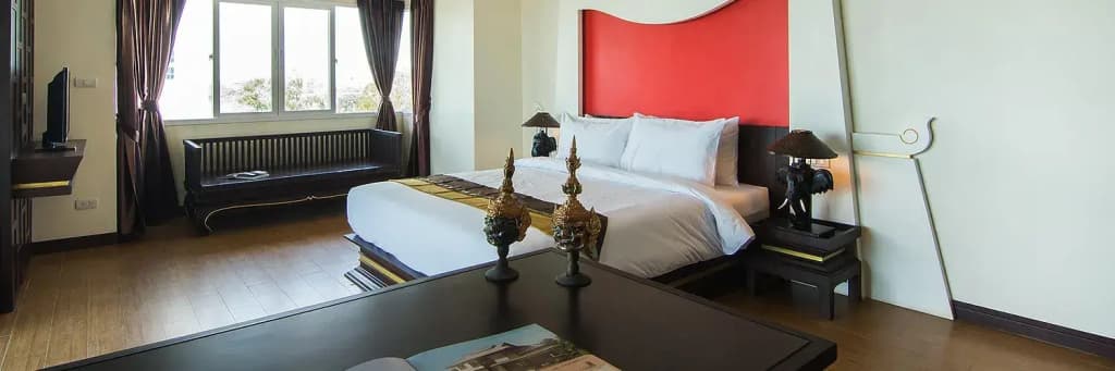Heritage Double Suite beachfront full double bed
