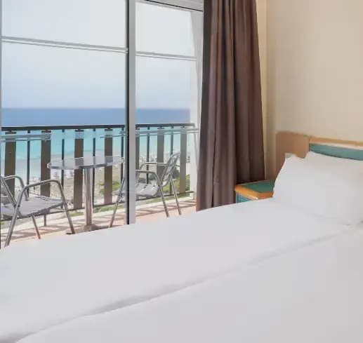 Standard Quadruple room with sea view