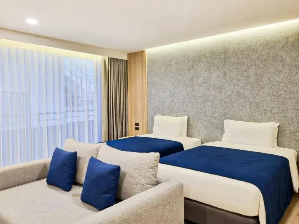 Premier Double room with sea view full double bed