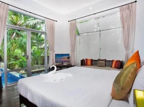 Jomtien Waree 2