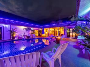 Family Bedroom in Boutique Hotel -SCR5