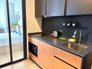 The Edge Central Pattaya by Pattaya Holiday