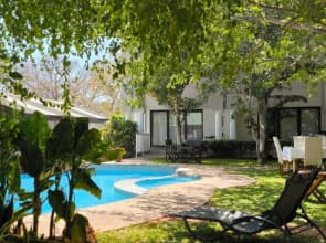 Room in Lodge - Luxury Suite in Zambezi Boutique Lodge 2, Free 4x4 Town Tour