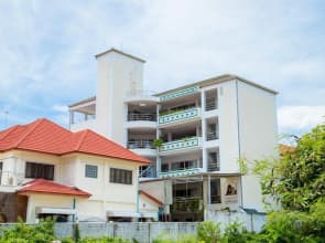 Golden Lion Guesthouse