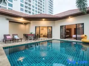 AnB poolvilla 2BR with private beach in pratamnak