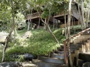 Queen Hill Resort