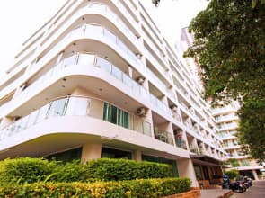 Hyde Park Residence by Pattaya Sunny Rentals