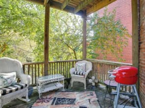 Heart of St Louis! Walkable Soulard Apt w/ Loft