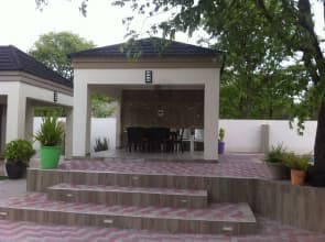 Lediba Guest lodge