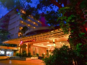 Eastiny Place Hotel