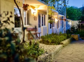 Chaika Guest House