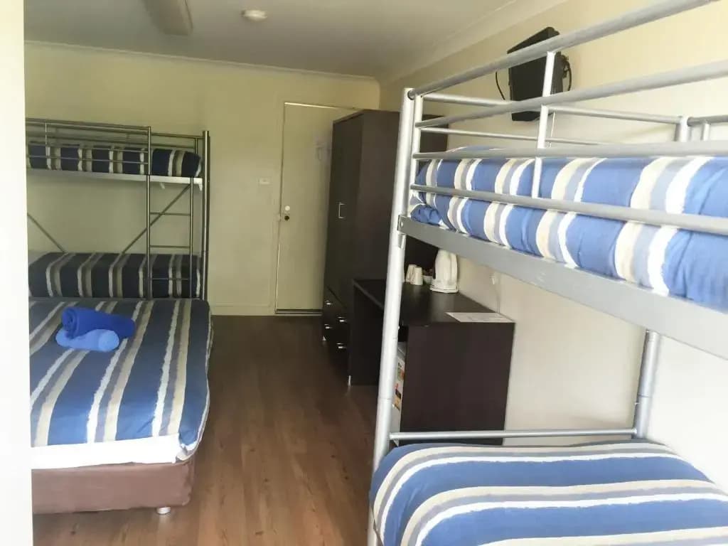 Economy Quadruple room full double bed