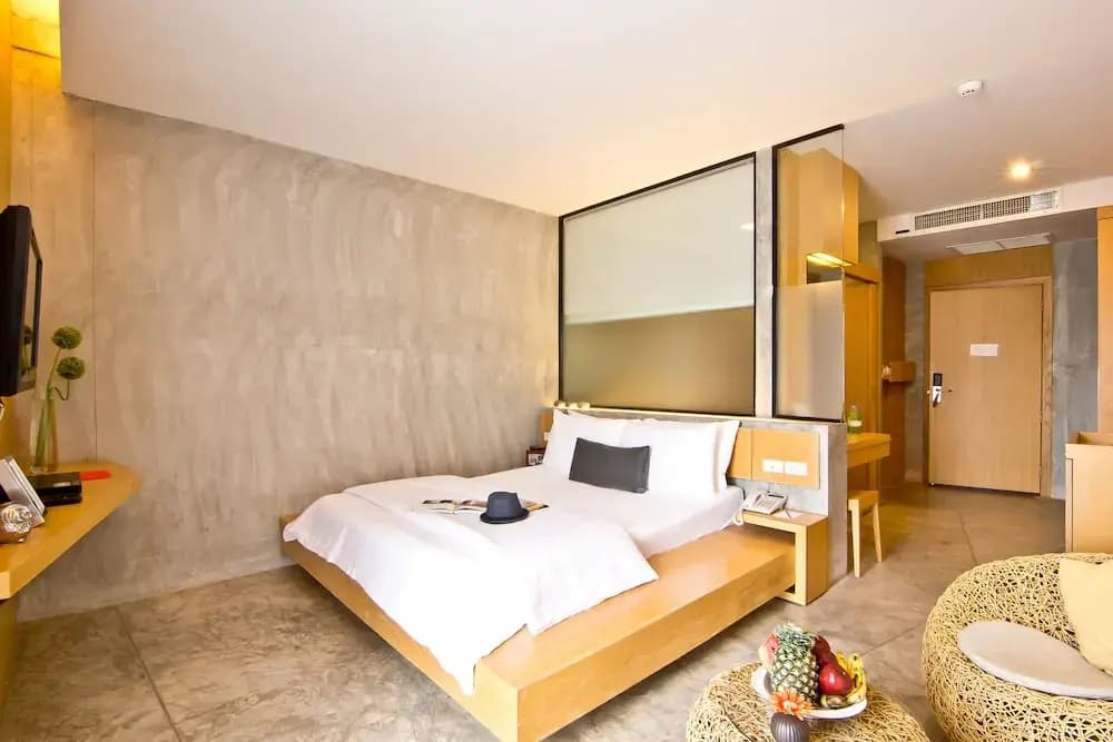 S Superior Double room with balcony full double bed