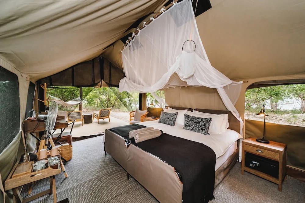 1 Bedroom Tent with river view