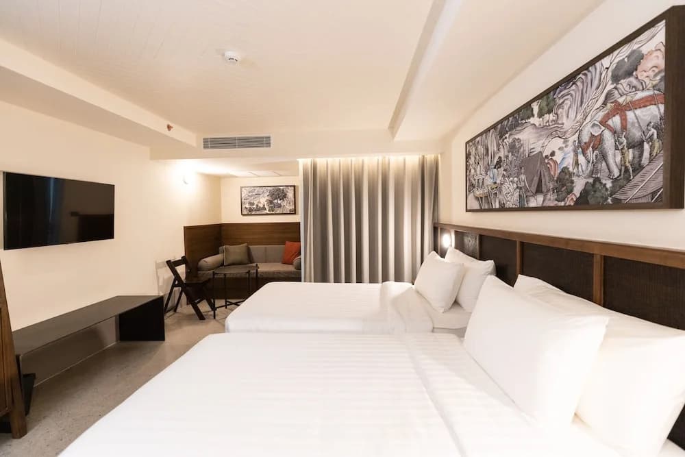Deluxe Double room with balcony twin beds
