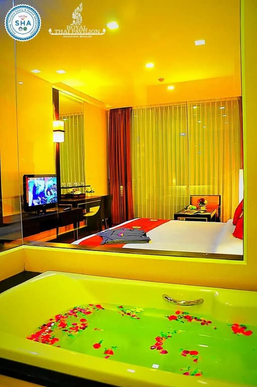 Deluxe room with sea view