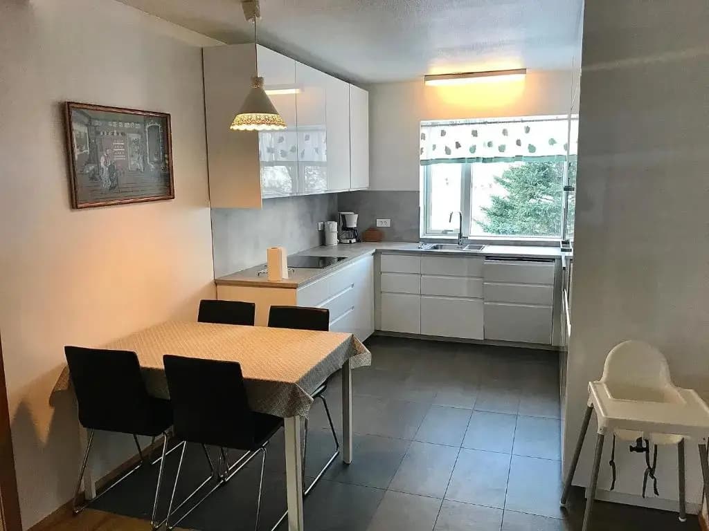 3 Bedrooms Apartment