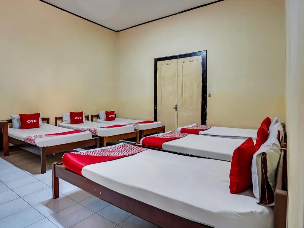 Double Suite full double bed