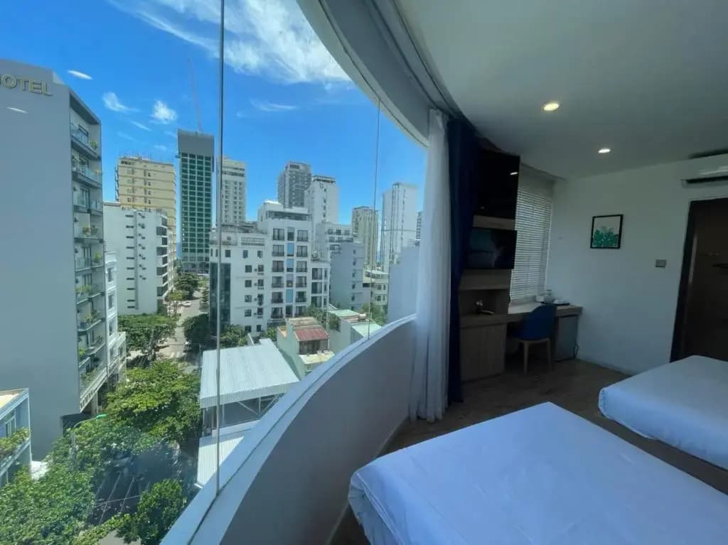 Standard Triple room with view