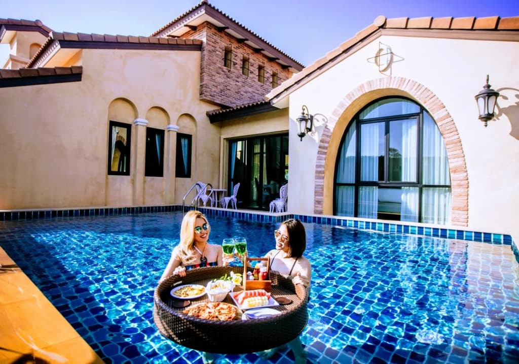 3 Bedrooms Villa