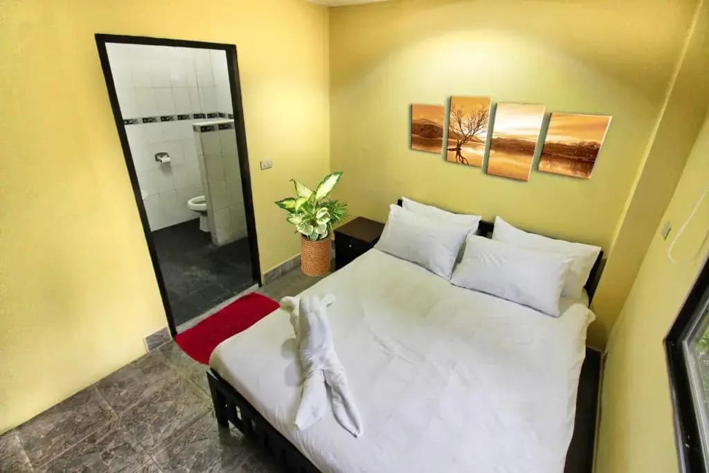 Deluxe Double room full double bed