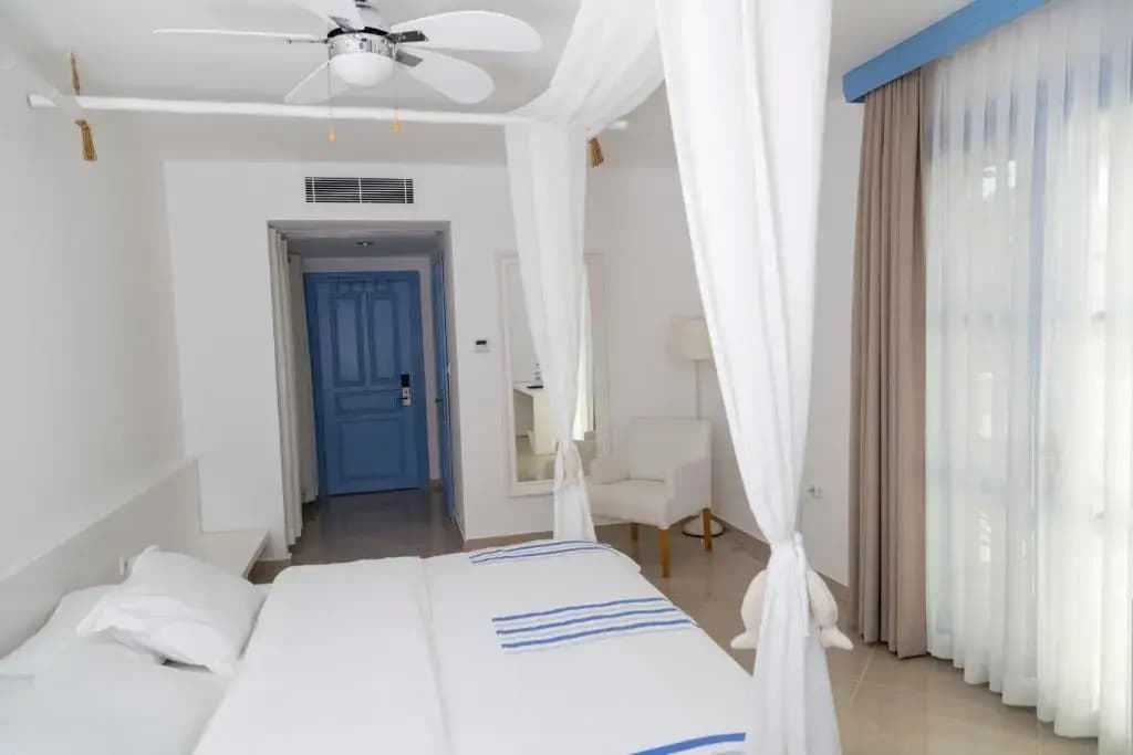 Standard Double room with sea view full double bed