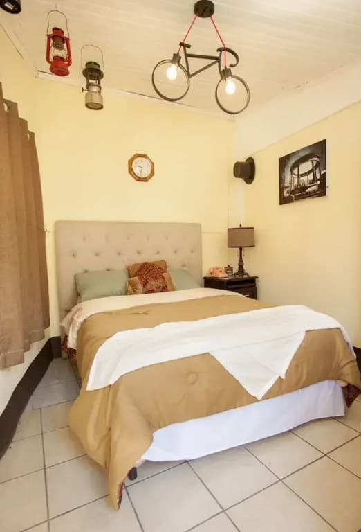 Economy room