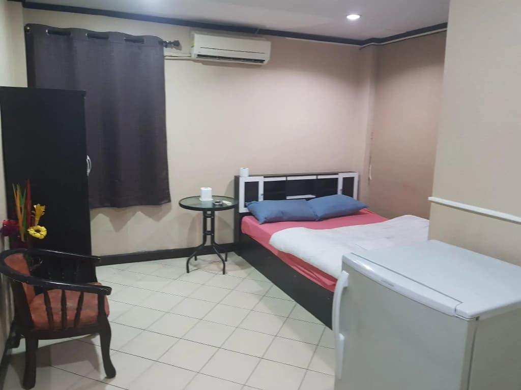 Economy room