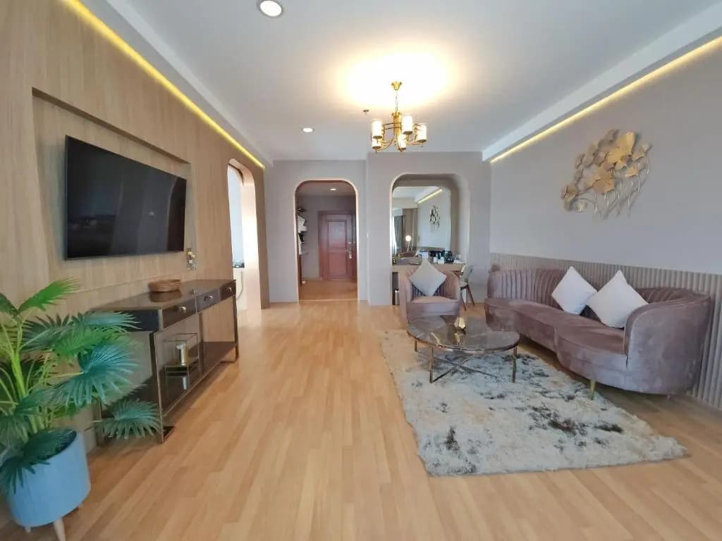 Junior Suite with pool view