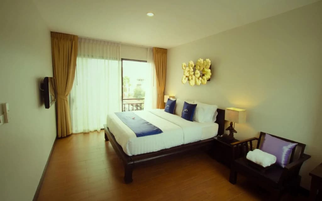 1 Bedroom Suite with pool view