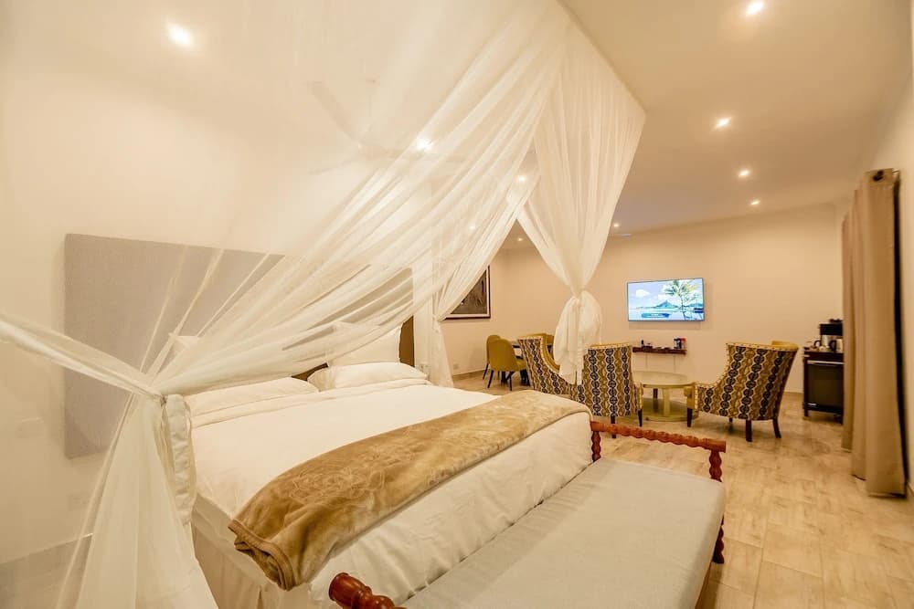 Deluxe Double room with balcony full double bed