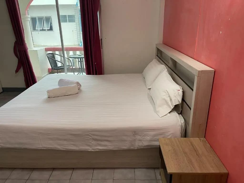 Standard Double room with balcony and with sea view full double bed